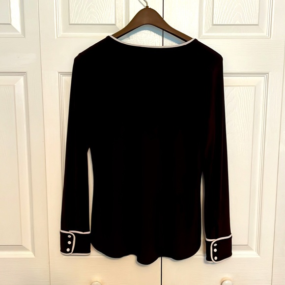 White House Black Market Black V-Neck Top with White Trim - Picture 4 of 5